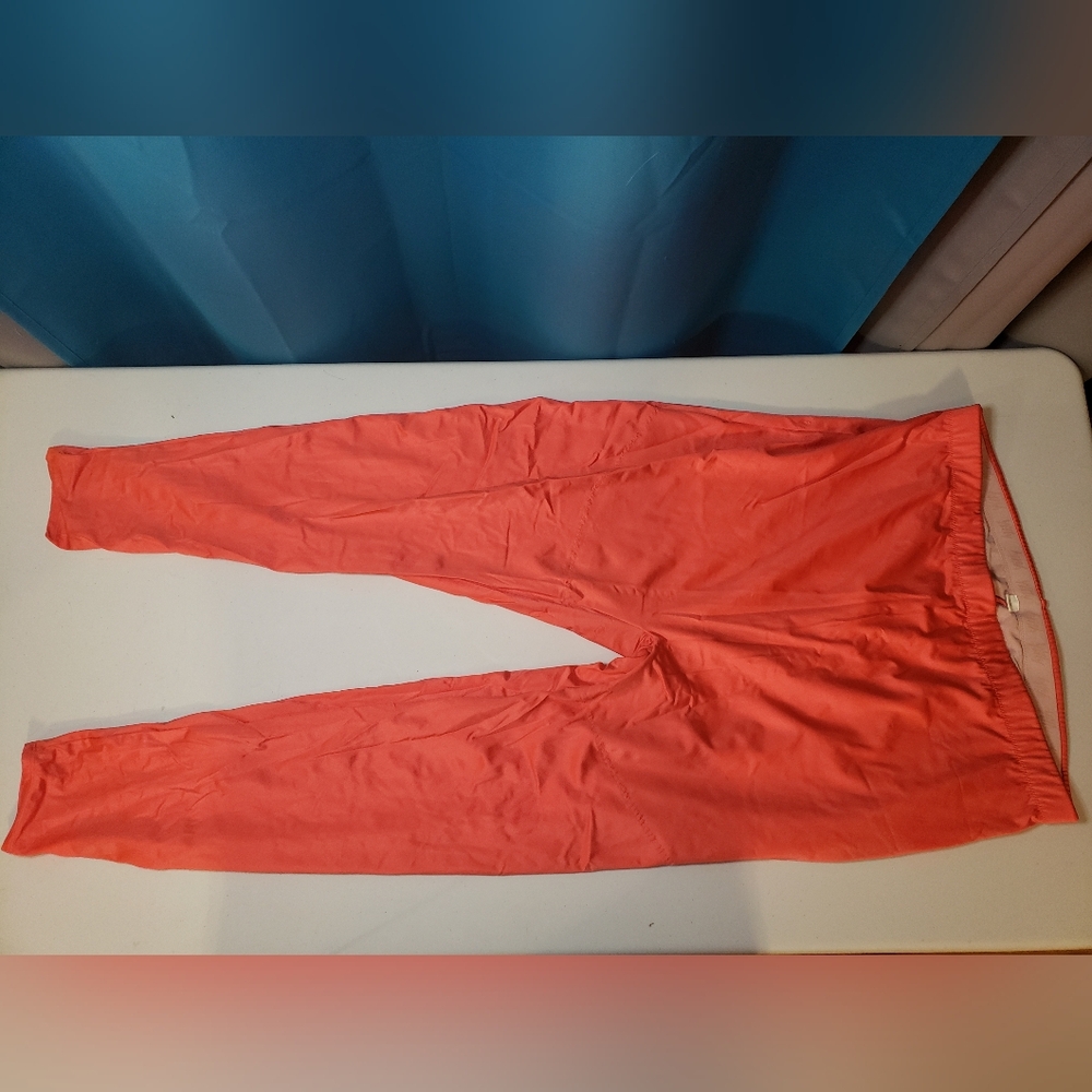 YITTY High-waist Neon Pink leggings